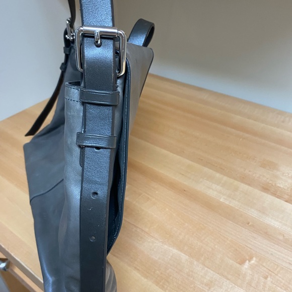 Grey and Black Leather laptop / tote bag - Picture 7 of 9